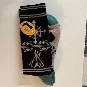 New Tags, Black and Tan Patterned Green Toe/Heal Socks.Size M or L, See new pic.